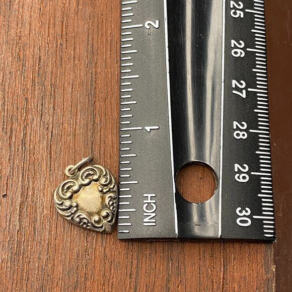 Vintage 925 Sterling Silver "Sal" Repousse Puffy Heart Pendant Bracelet Charm - Picture 3 of 4